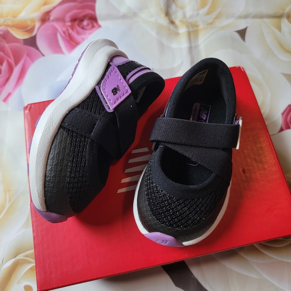 New in box new balance shoes slips on toddler 3 - Picture 2 of 3